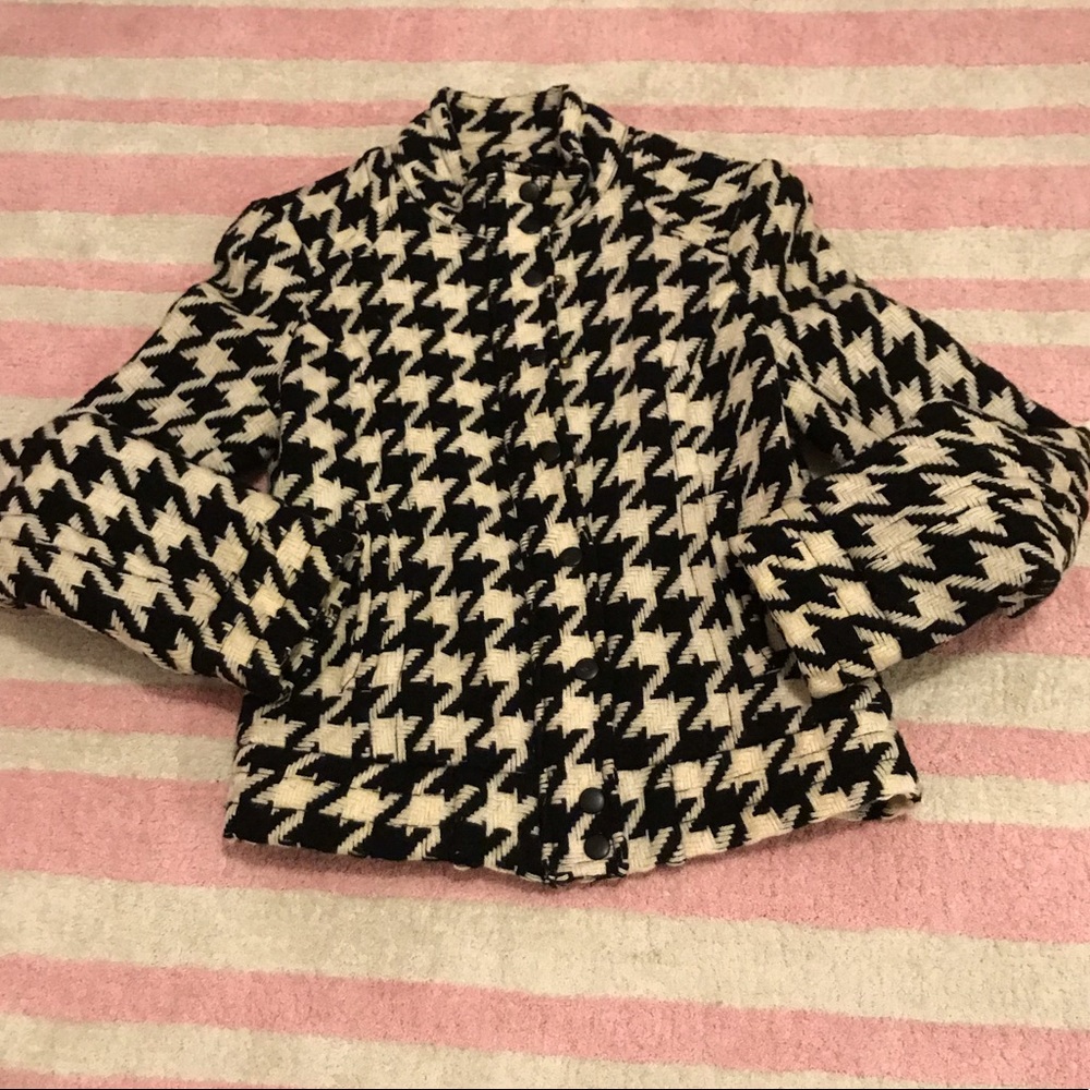 Waist length houndstooth motorcycle jacket
